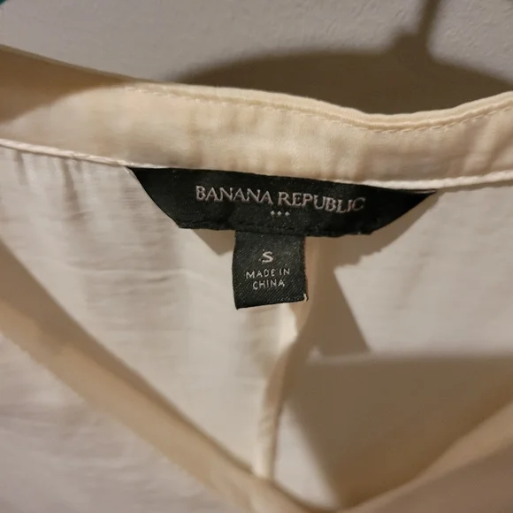 Banana Republic Cream Wrap Shirt Small - Picture 3 of 5